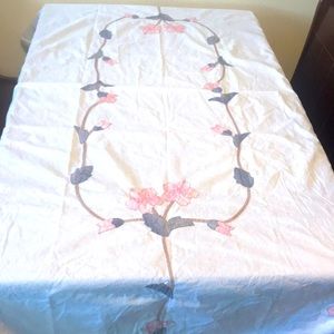 Vintage Embroidered Table Linen